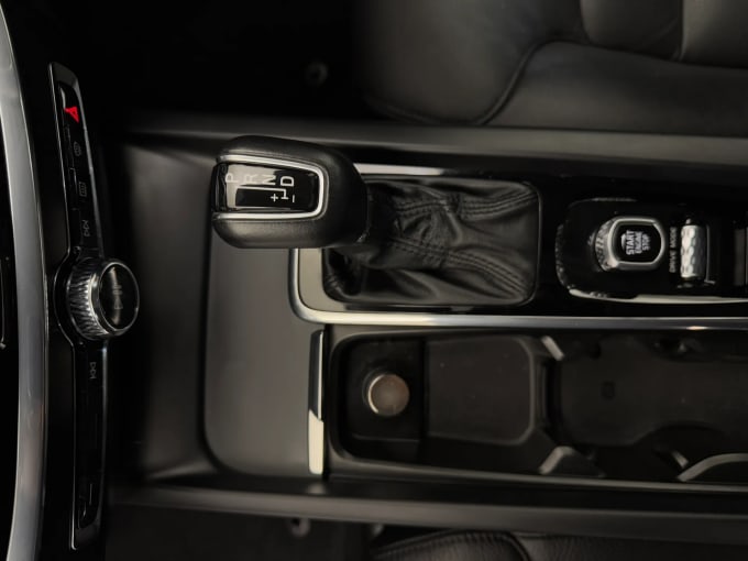 2020 Volvo V60