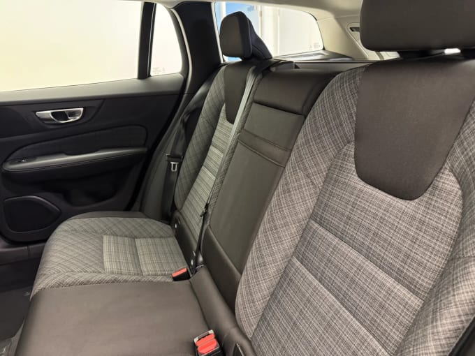 2022 Volvo V60