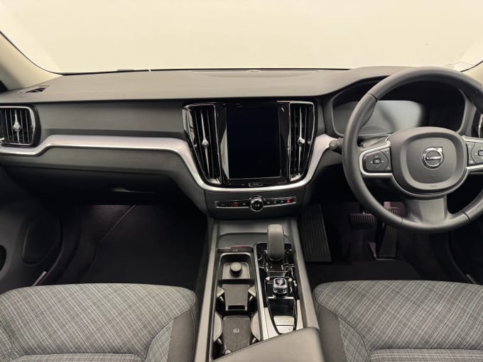 2022 Volvo V60