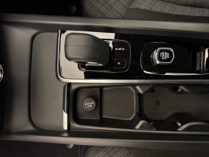 2022 Volvo V60