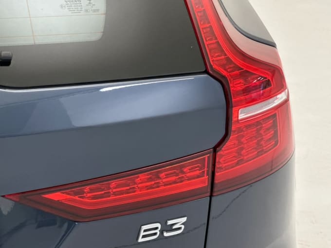2022 Volvo V60