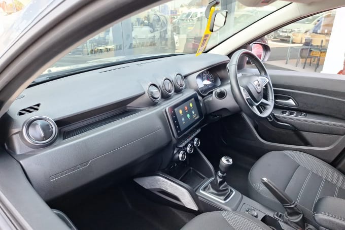 2022 Dacia Duster