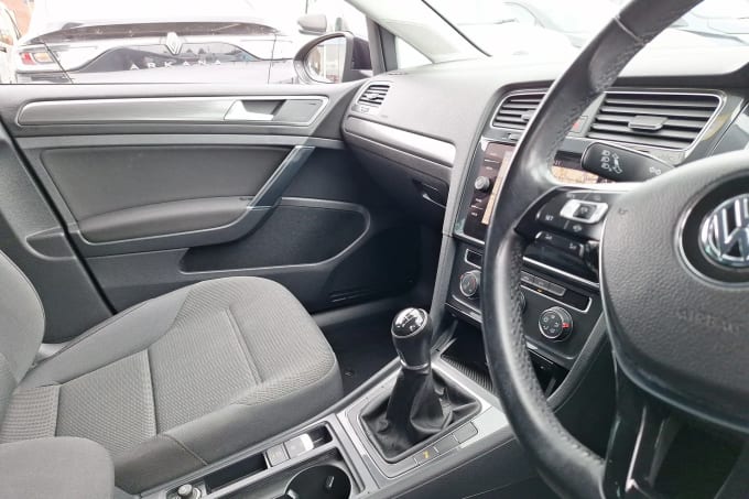 2019 Volkswagen Golf