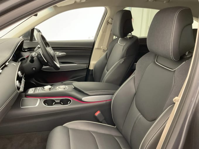 2023 Genesis Gv70