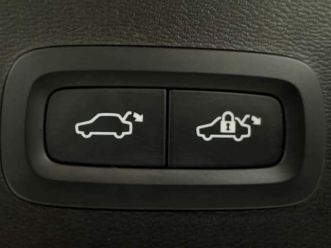 2024 Volvo Xc40
