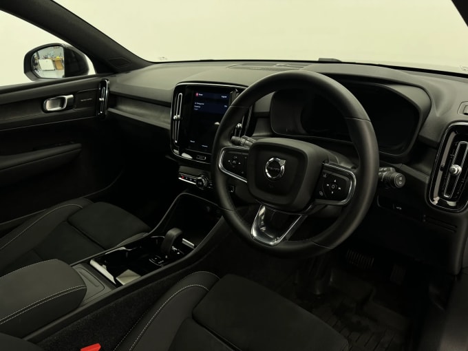 2024 Volvo Xc40