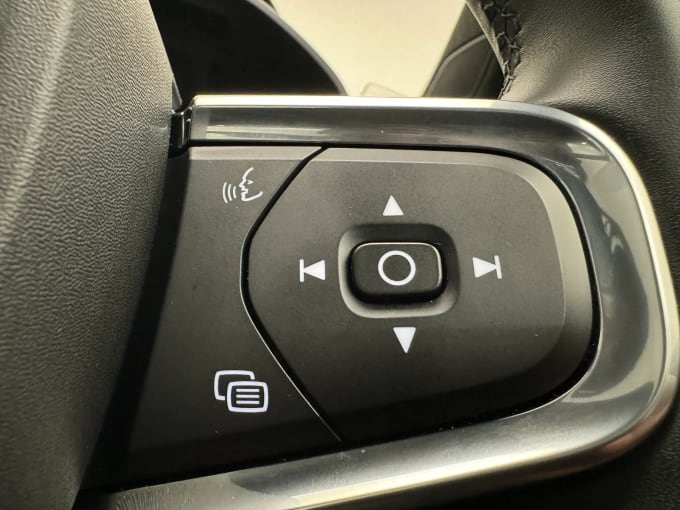2024 Volvo Xc40