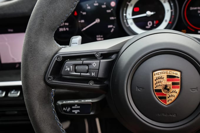 2023 Porsche 911