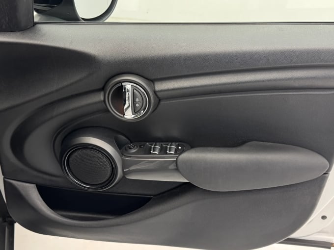 2020 Mini Hatch