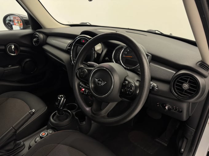 2020 Mini Hatch