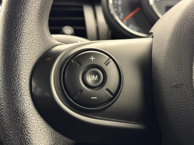 2020 Mini Hatch