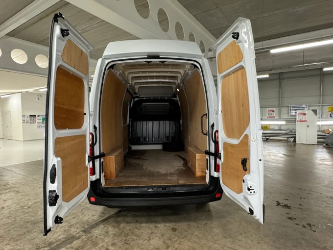 2023 Renault Master