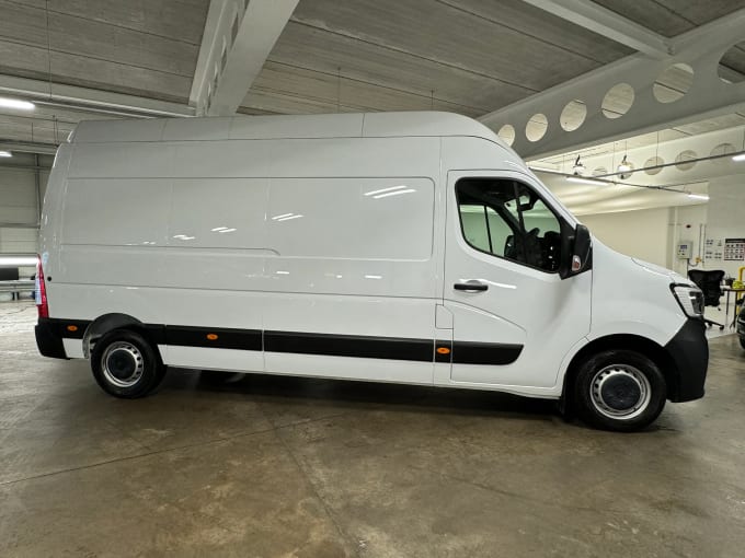 2023 Renault Master