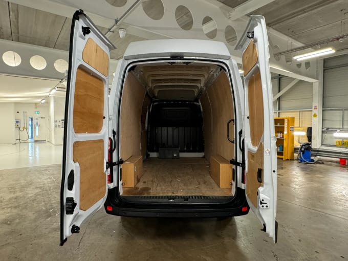 2023 Renault Master