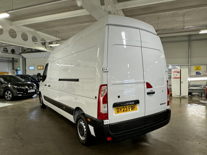 2023 Renault Master