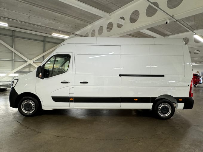 2023 Renault Master