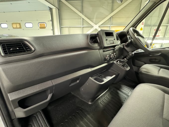 2023 Renault Master