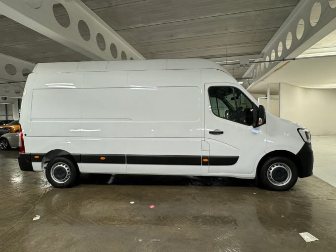 2023 Renault Master