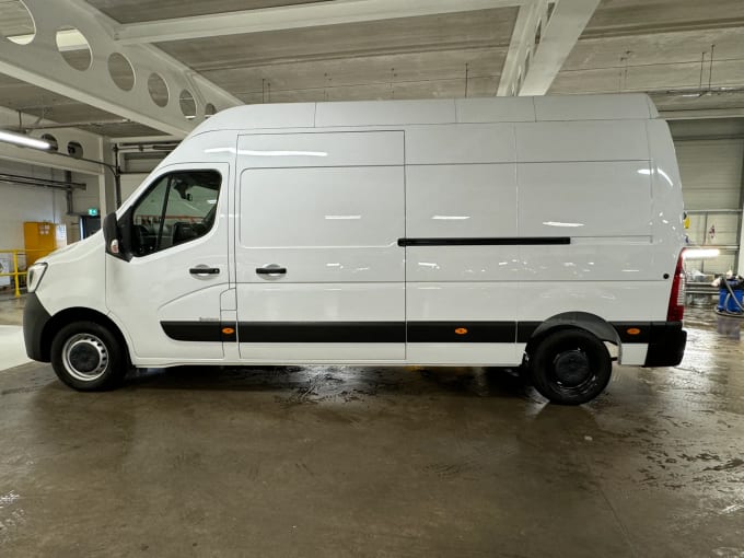 2023 Renault Master