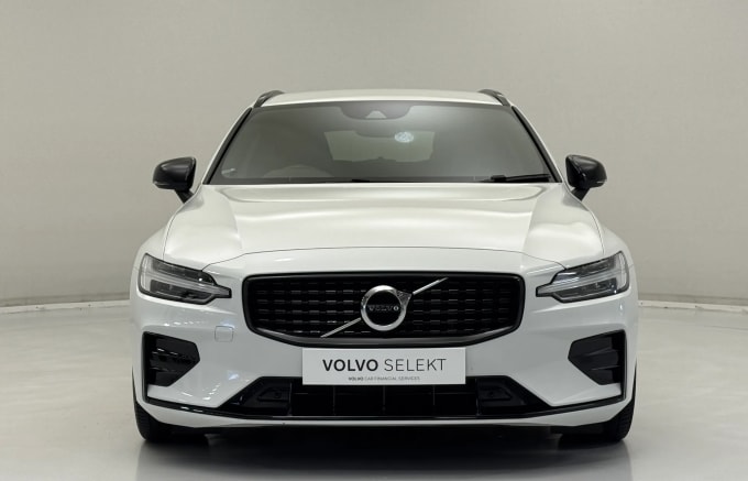 2022 Volvo V60