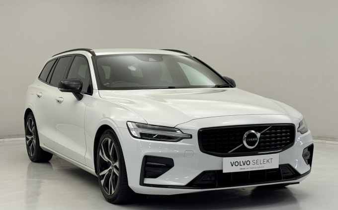 2022 Volvo V60
