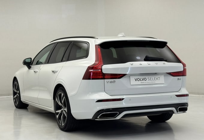 2022 Volvo V60