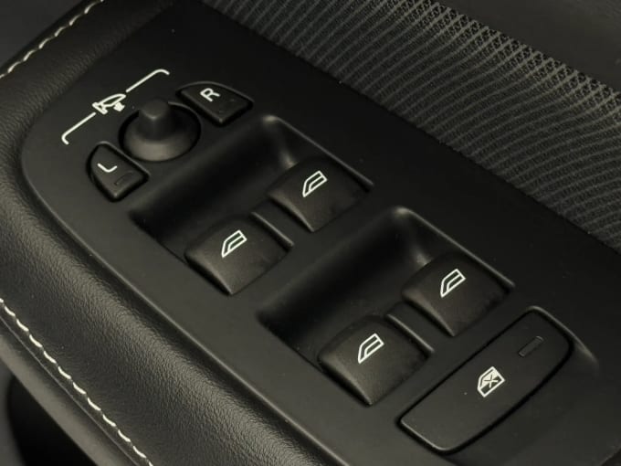 2022 Volvo V60