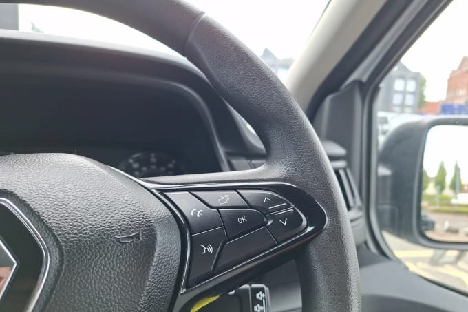 2023 Renault Trafic