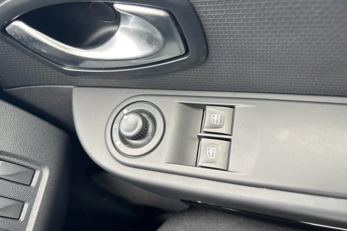 2016 Renault Clio