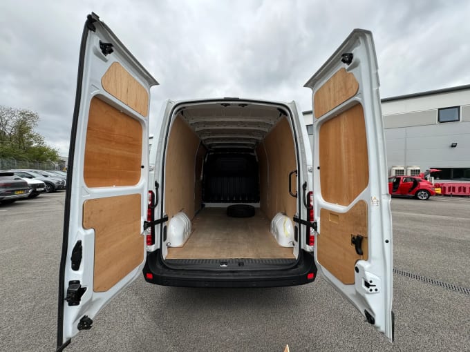 2023 Renault Master