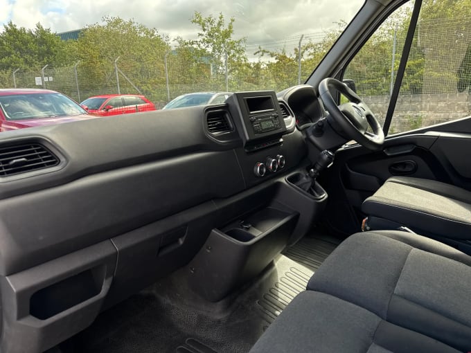 2023 Renault Master