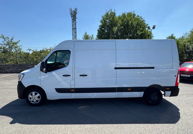 2023 Renault Master