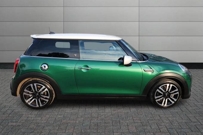 2022 Mini Hatch