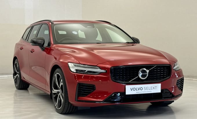 2025 Volvo V60