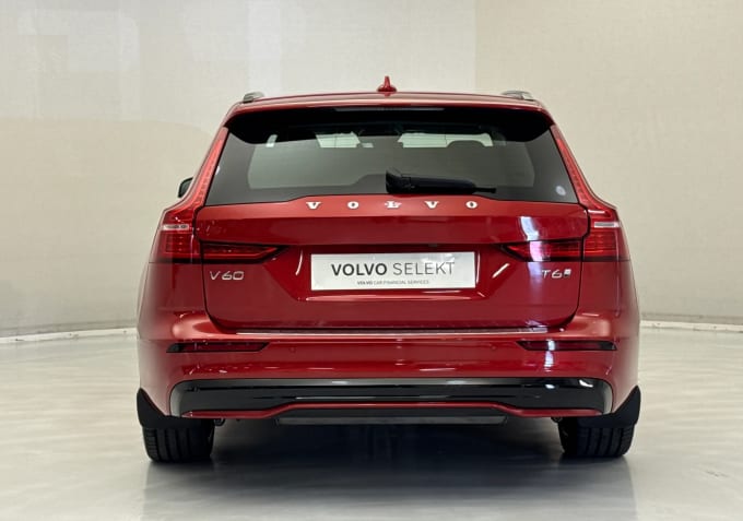 2025 Volvo V60