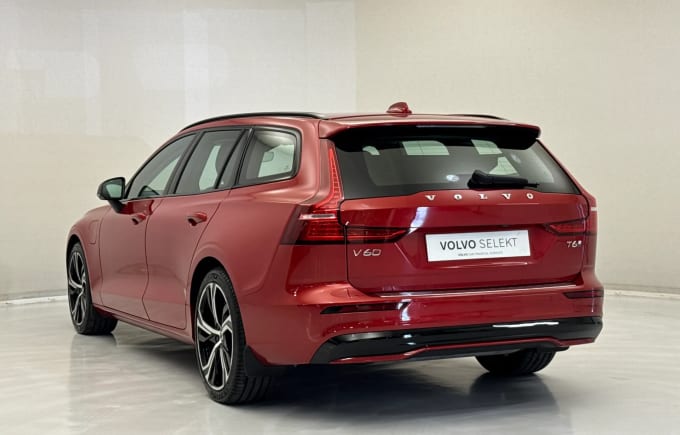 2025 Volvo V60