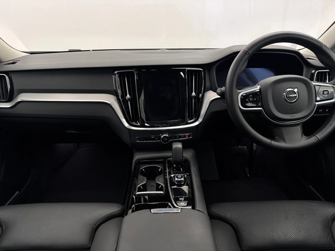 2025 Volvo V60