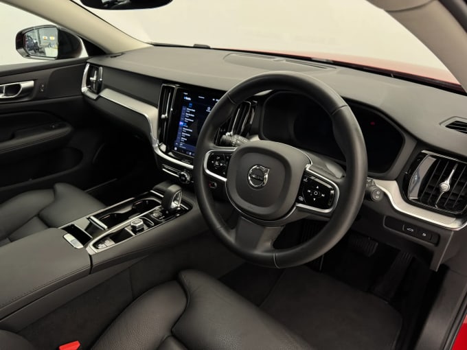 2025 Volvo V60