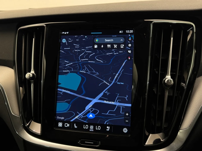2025 Volvo V60