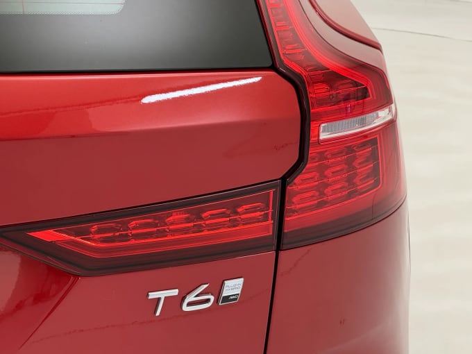 2025 Volvo V60