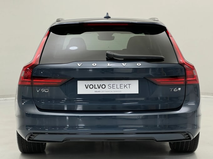 2024 Volvo V90