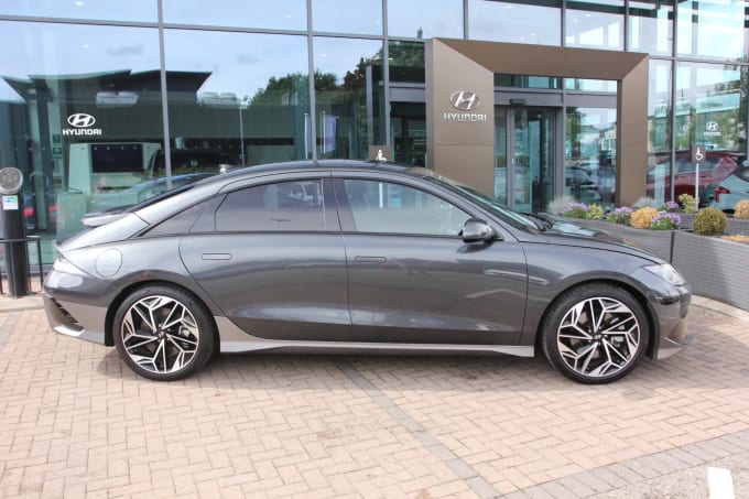 2024 Hyundai Ioniq 6