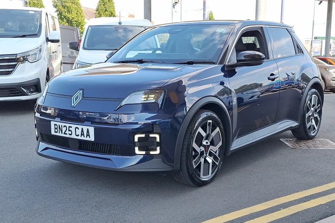 2025 Renault 5