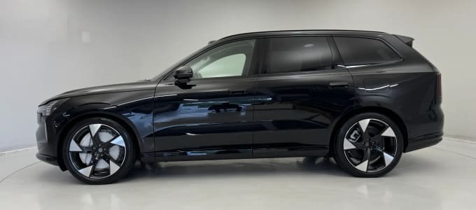 2025 Volvo Ex90