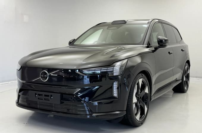 2025 Volvo Ex90