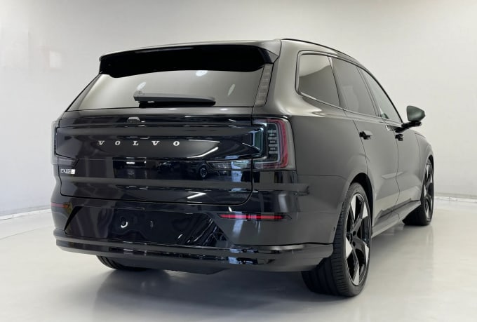 2025 Volvo Ex90