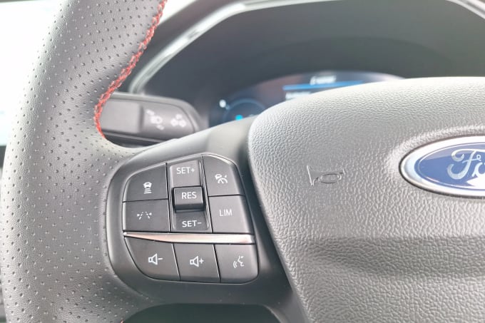 2025 Ford Kuga
