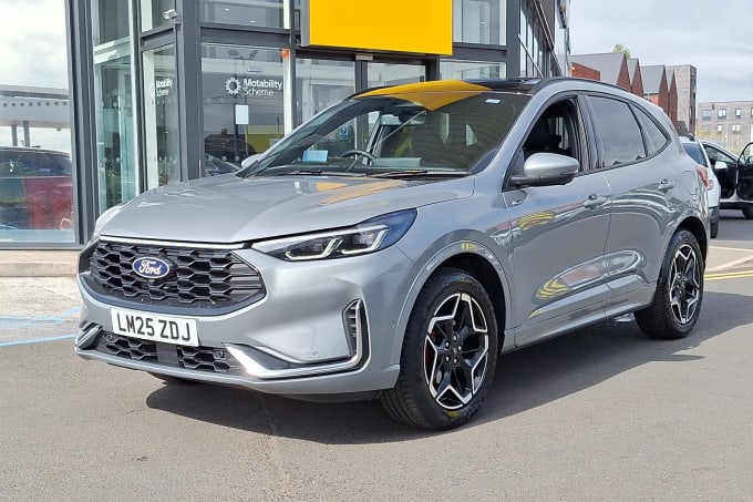 2025 Ford Kuga