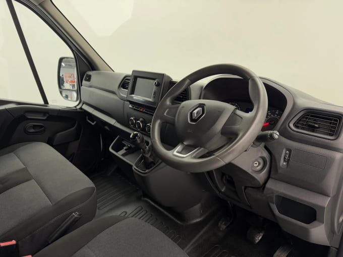 2021 Renault Master