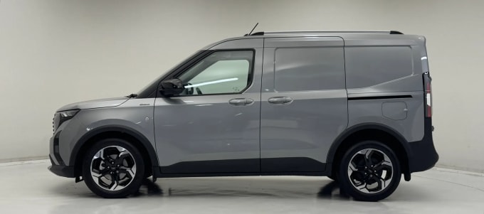 2025 Ford Transit Courier